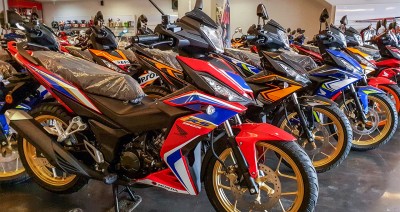 HONDA WINNER ĐỜI CŨ CÓ THÊM BỘ ÁO MỚI “NGẦU” HƠN, GIÁ TỪ 2.275 USD