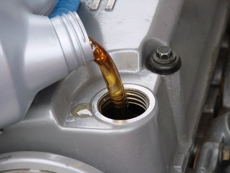 Hỏi - Đáp về dầu nhớt dùng cho xe máy