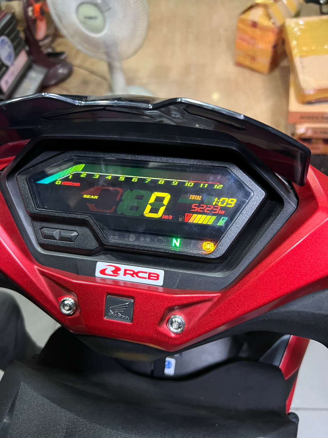 Ảnh thực tế Honda Vario 125 2023 vừa ra mắt: Giá quy đổi từ 35 triệu đồng,  dễ tạo cơn sốt tại Việt Nam